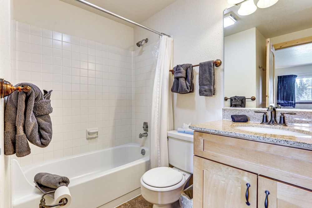 Winter Park Condo w/ Resort Shuttle On-site!