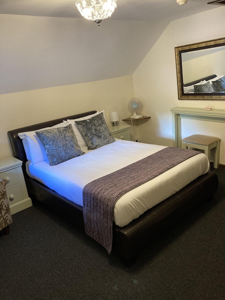 The Cridford Inn