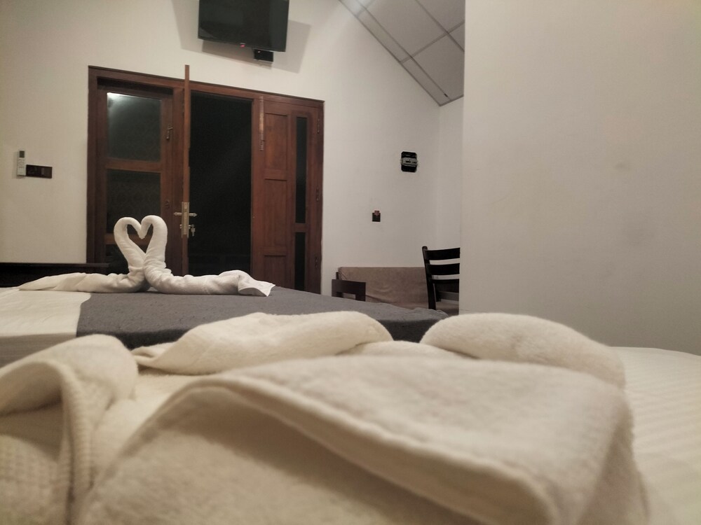 village avenue resort
