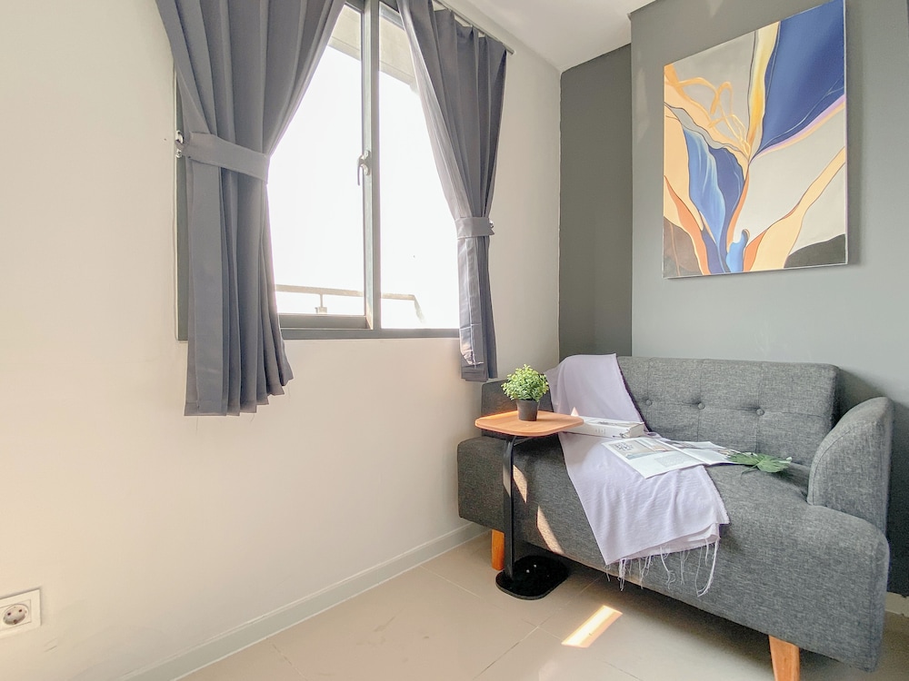 Cozy Studio Daan Mogot City Apartment