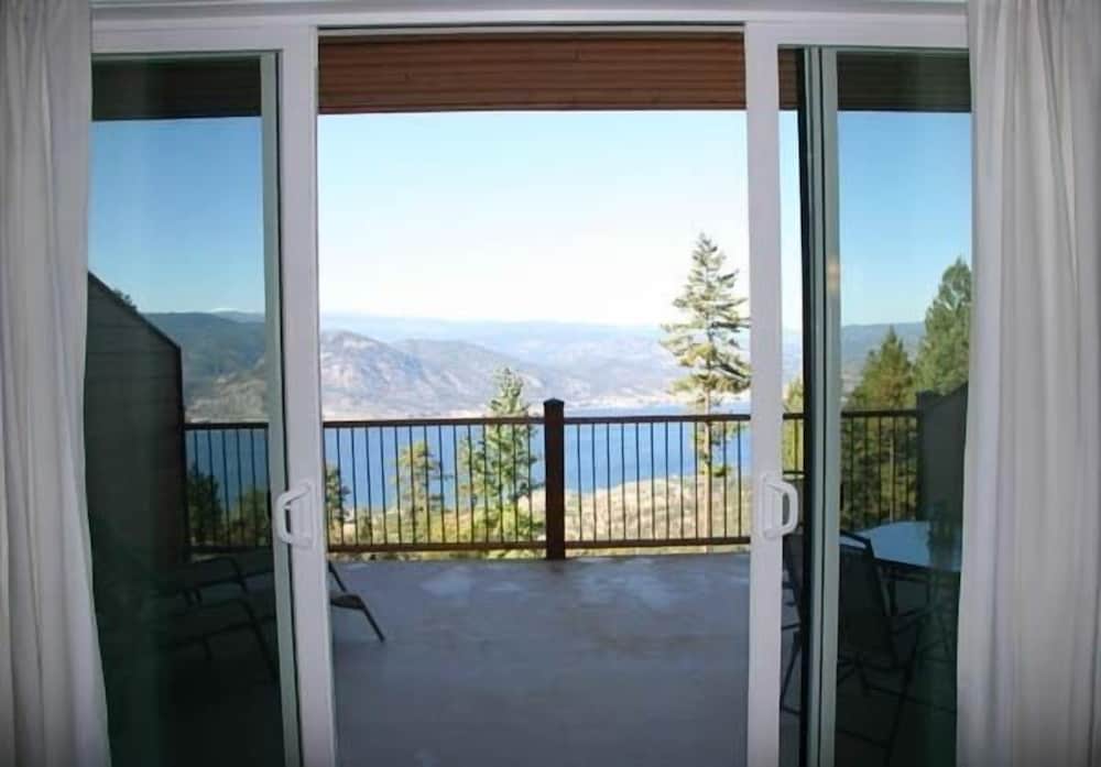Crooked Tree Guest Suites
