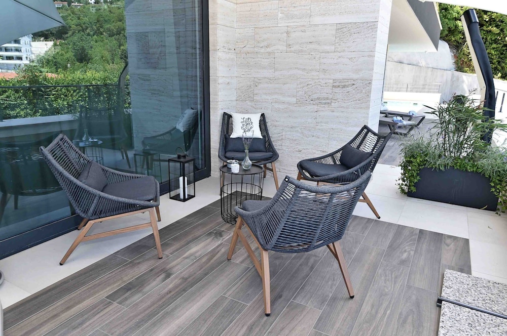 Villa Bella Vista B in Icici