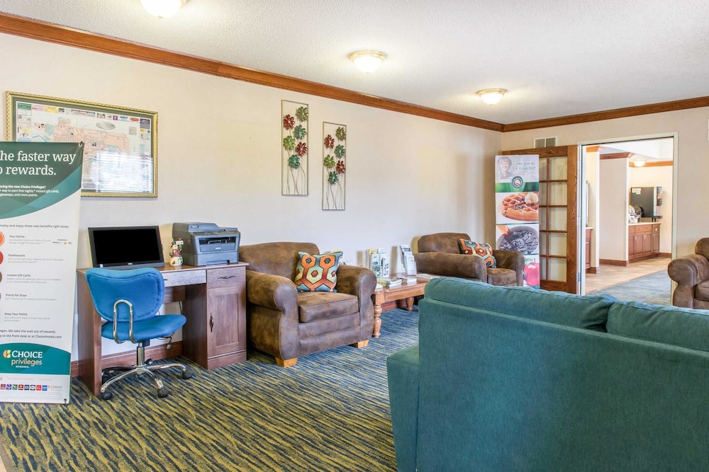 Pittsburgh Vacations - Quality Inn  Suites - Property Image 2