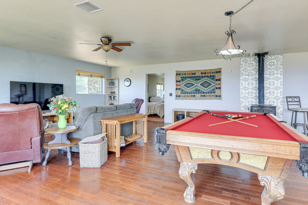 Panoramic Vistas & Pergola: Silver City Escape!