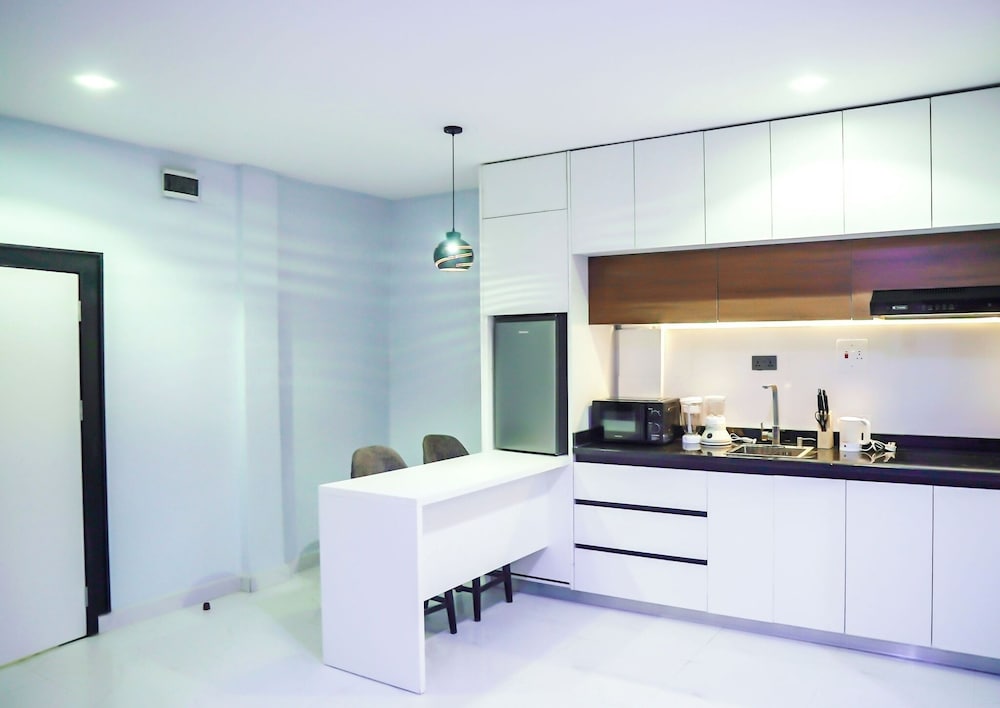 The Mastadon Apartment