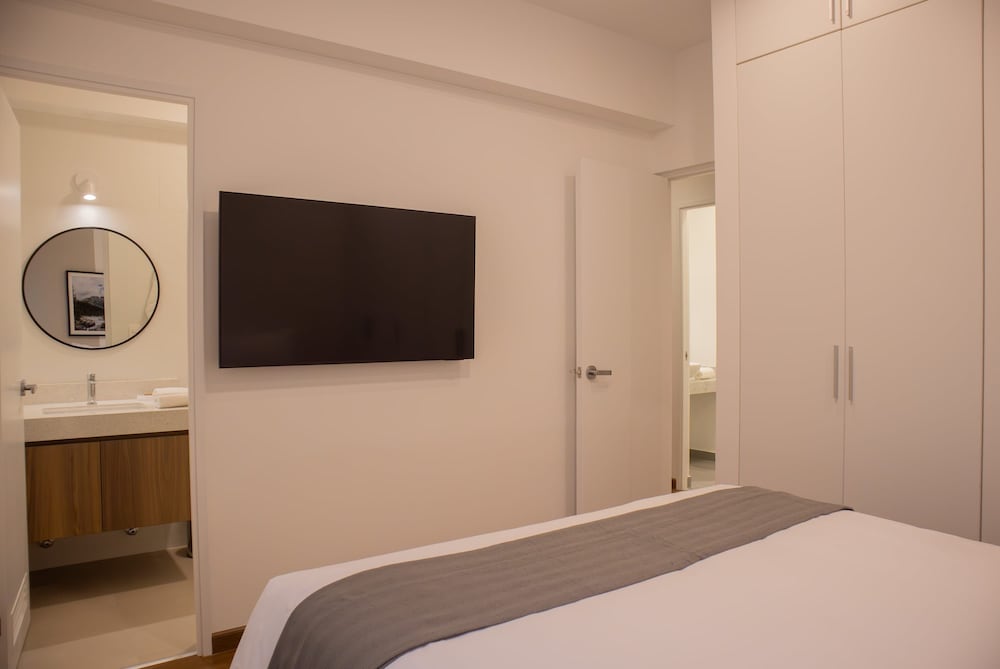 w Chic 2BR w Indoor Terrace in Miraflores