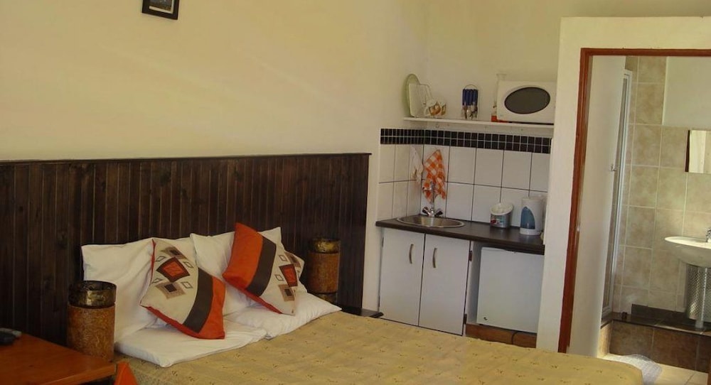 Esther's Lodge