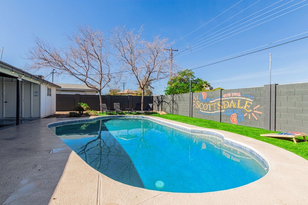 Desert Diamond Oasis Private Pool Bar Games
