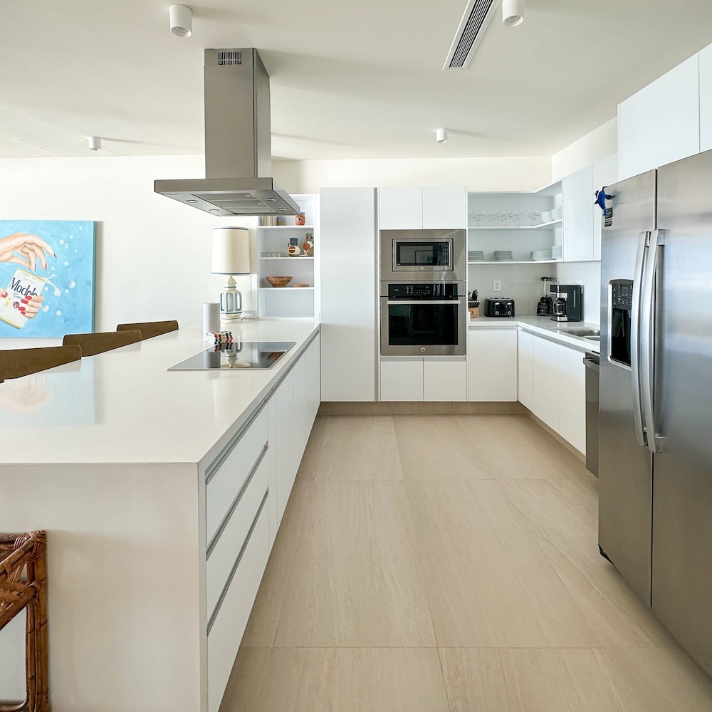 Has it all Beachfront Retreat With Stunning Views