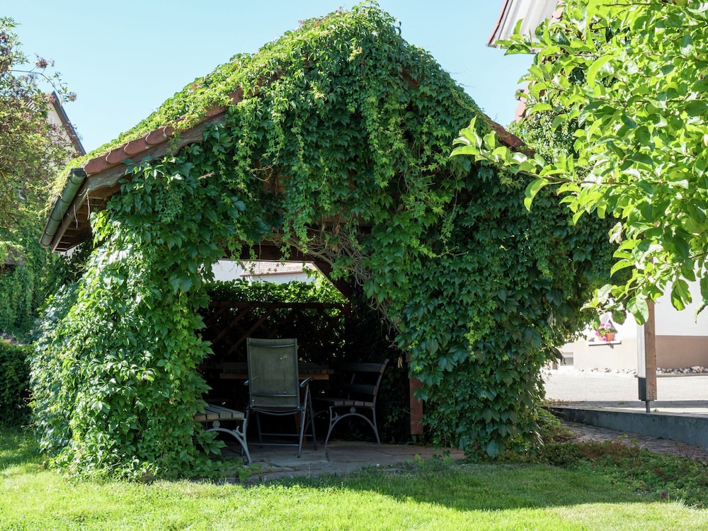 Cozy Apartment in Schwenningen With Garden