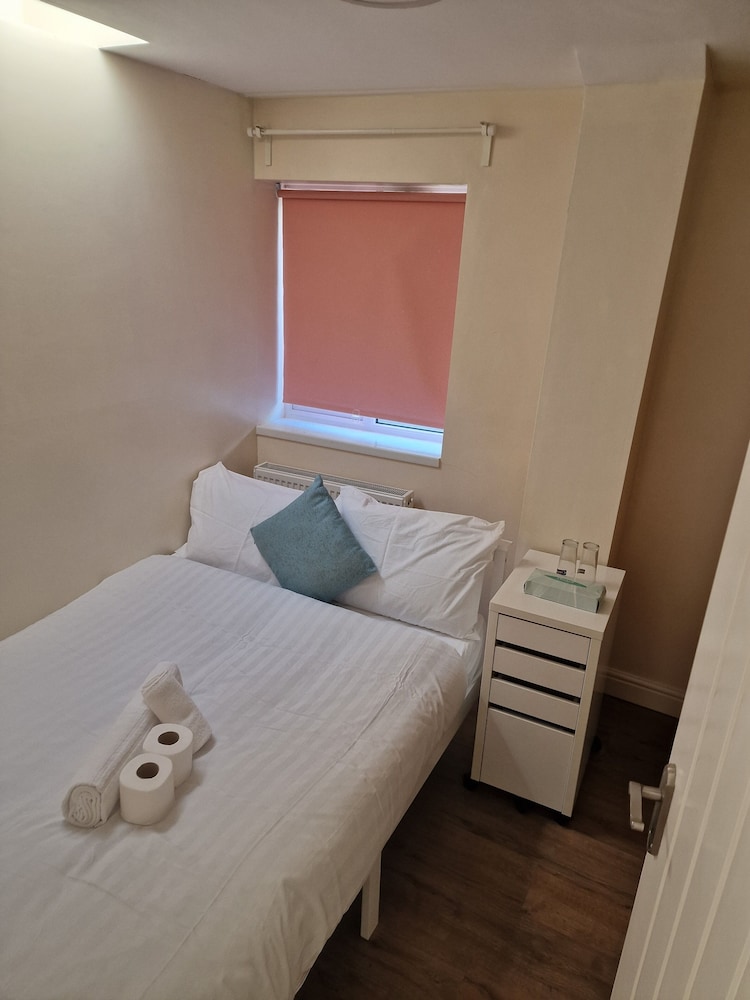 Beautiful 1 Room House in London