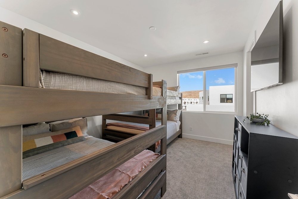 Olympic Escapes Silver 4 Bedroom Townhouse