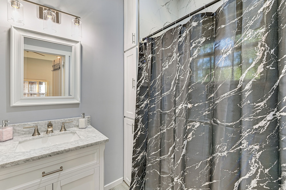 2 Mi to Marina & Lake Cumberland! Newly Built Home