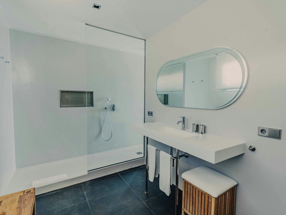 Holiday Home With Whirlpool Bathtub