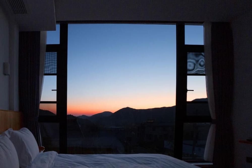 Chuxiu Hot Spring Boutique Homestay