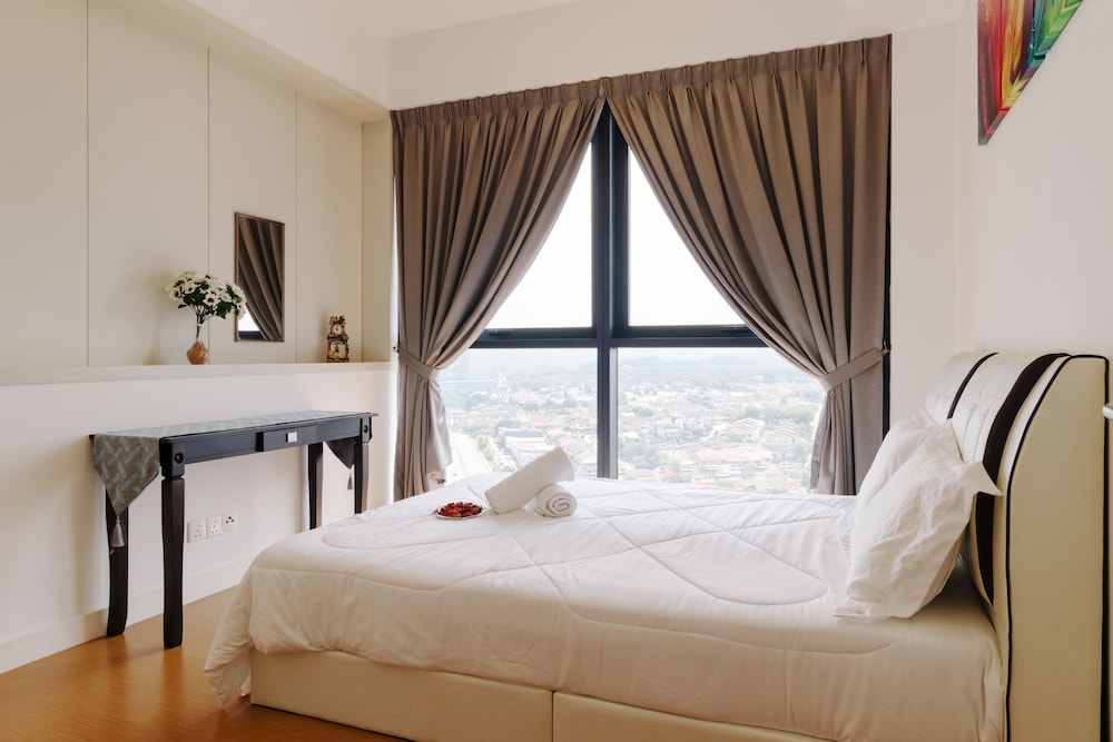 The Hub Signature Suites at SS2 photo 8