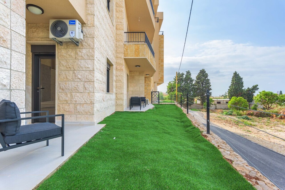 Glow Studios & Apartments in Batroun