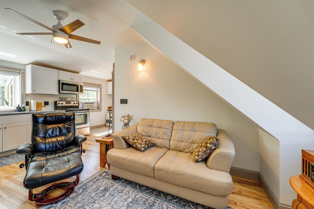 Charming Apt w/ Shared Outdoor Space in Lisbon!