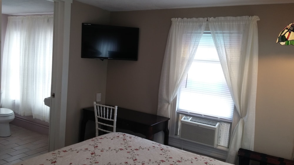 Island Guest House B&B