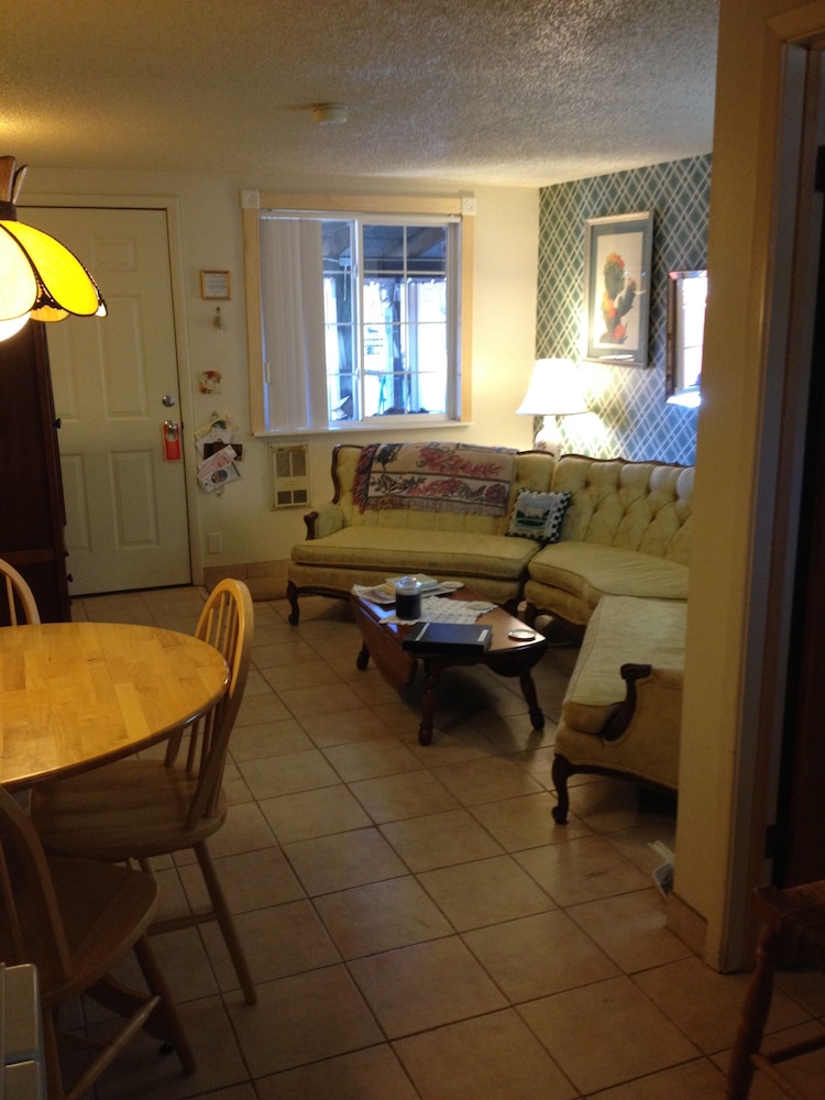 Mountain Haven Inn - Property Image 4