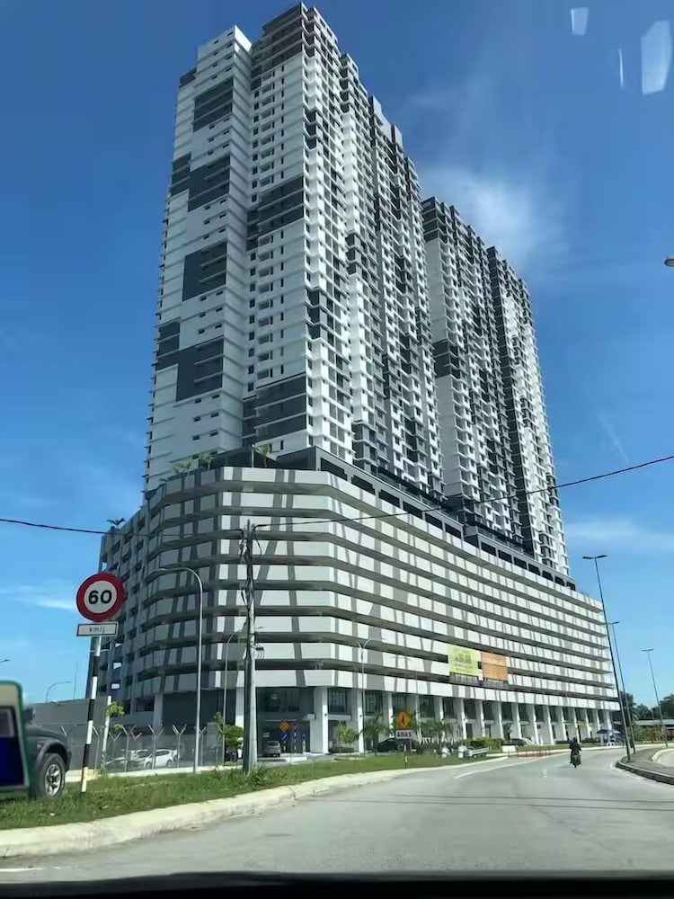 Vista Bangi Serviced Apartments by The River