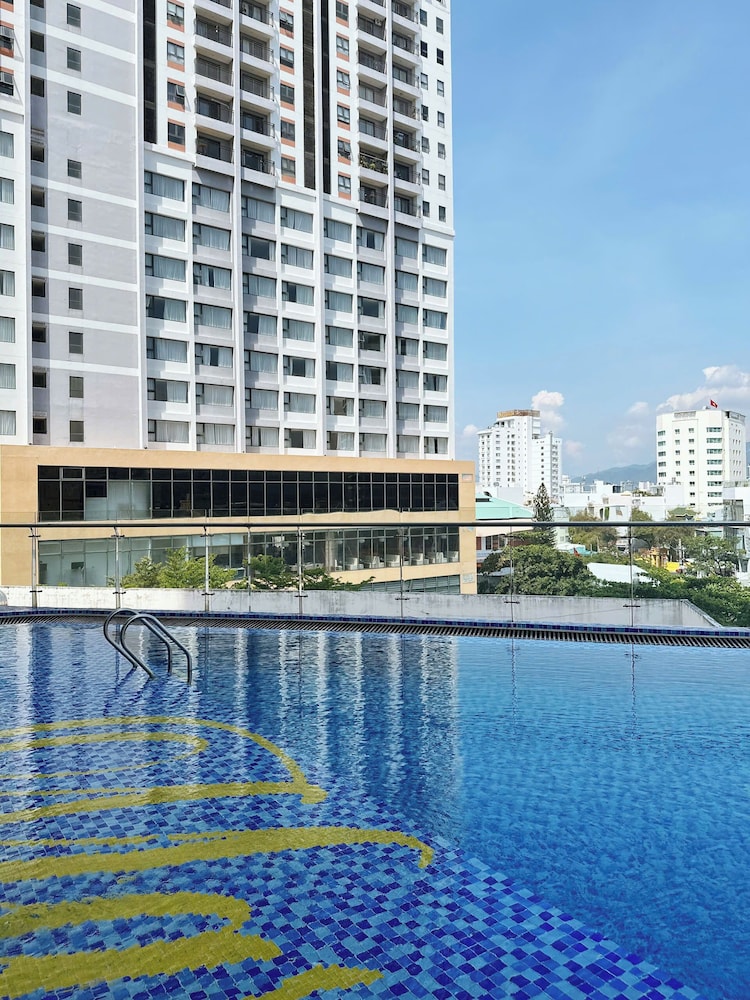 Ocean Vista Marina Suites Nha Trang