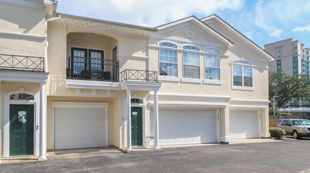 Legacy Villa 2604 - 2 Bedroom 2 Bath With Garage in Beachside Neighborhood