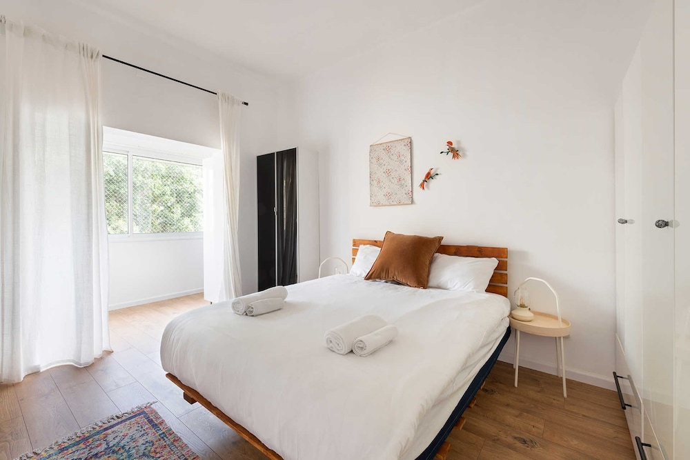 F33 by TLV2RENT view 2