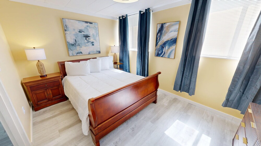 Sea Palm 2b 2 Bedroom Condo