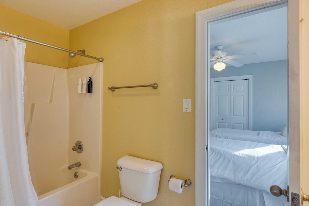Sleeps 28 Beachfront w/ Pool, Hot Tub, Game Room Atlantic Watch by Avantstay