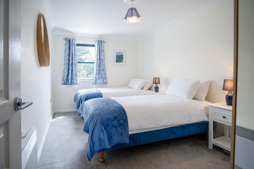 3 St Bride s Bay View - 3 Bedroom - Broad Haven