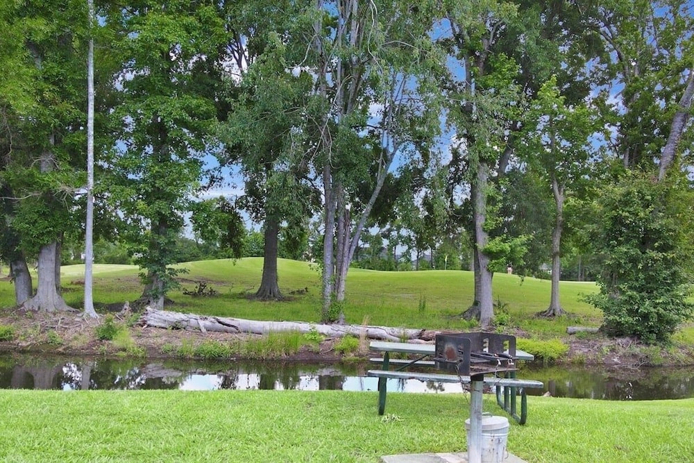 River Oaks 30h 2 Bedroom Condo