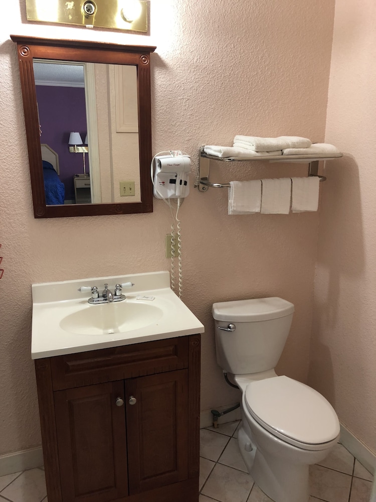 Budget Inn