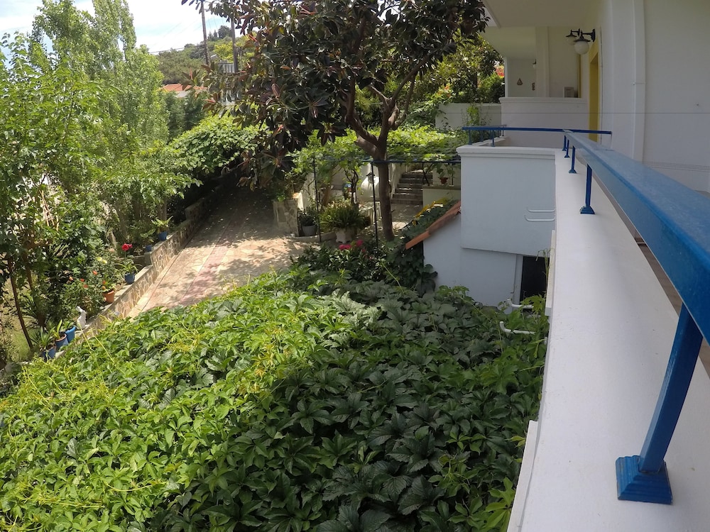 Zafiria Apartments