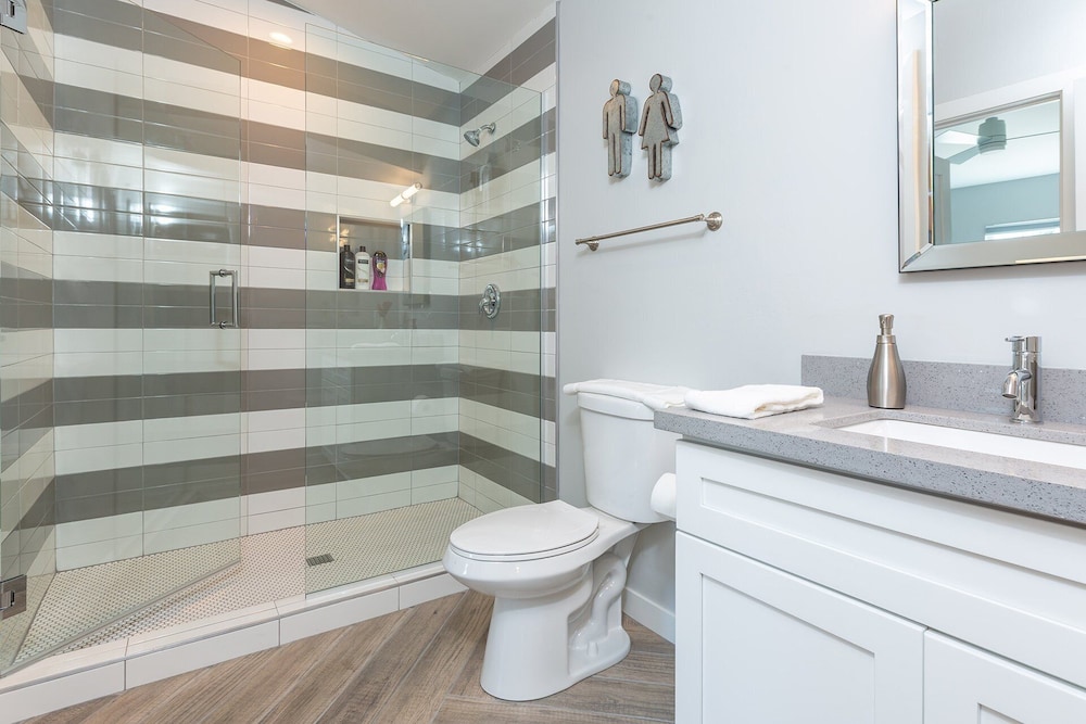Sunhaven -pool Heat Available - Walk to Old Town