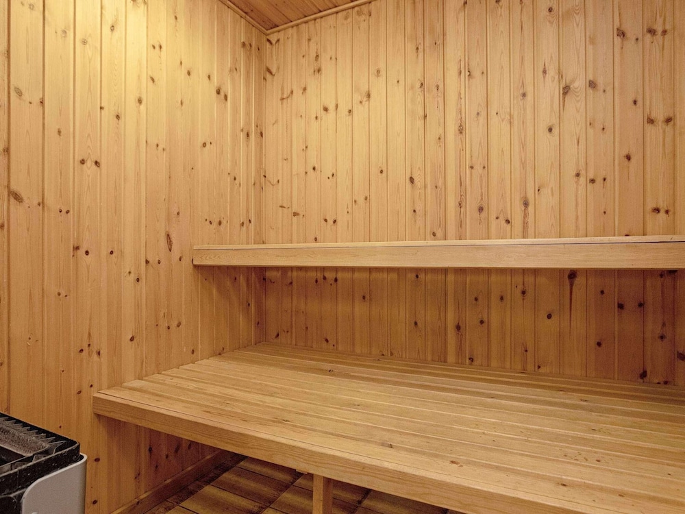 12 Person Holiday Home in Vaeggerlose