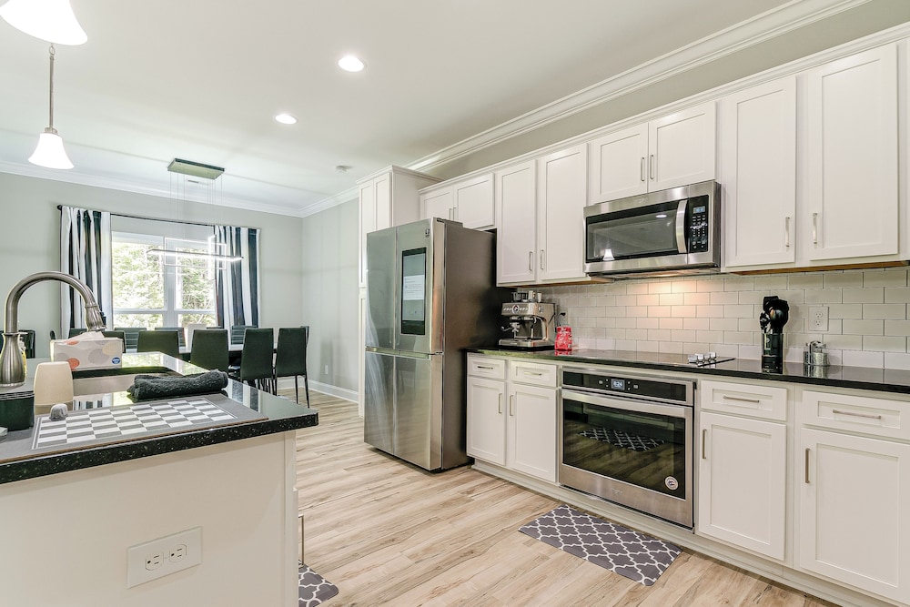 Secluded 18-acre Retreat in Staley w/ Game Room