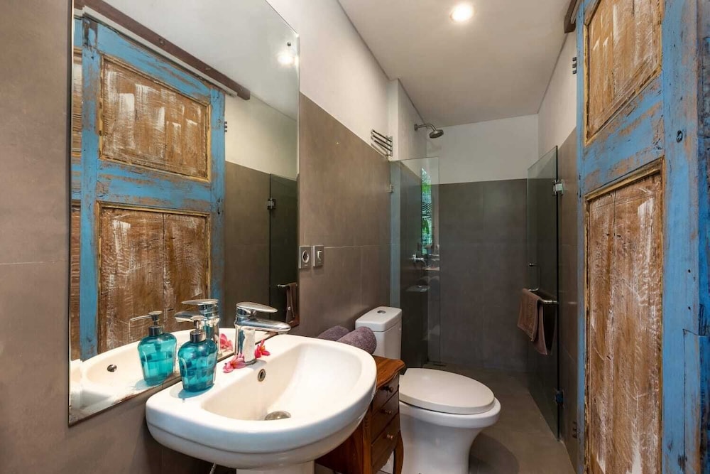 Singing River Front Villa