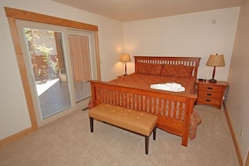 2806 Springwood Drive 4 Bedroom Home by RedAwning