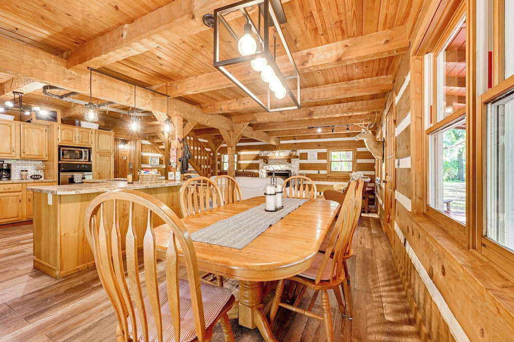 Spacious Sebring Family Cabin w/ Fun Barn + Yard!