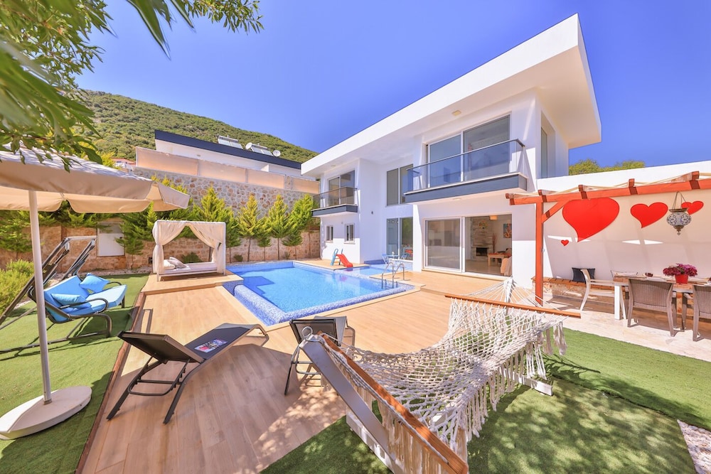 Nergiz Villas