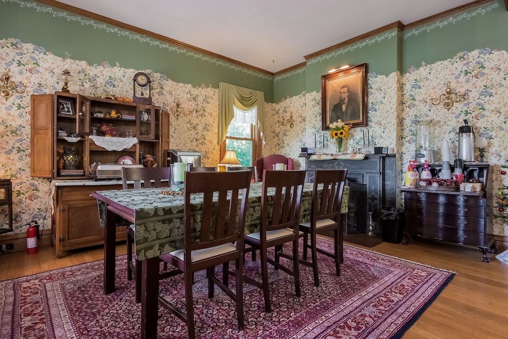 Kingsley House Bed & Breakfast view 2