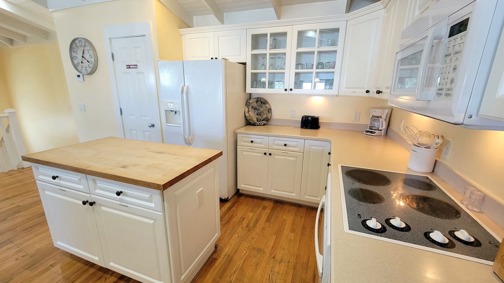203 Butler Avenue by Tybee Vacation Rentals