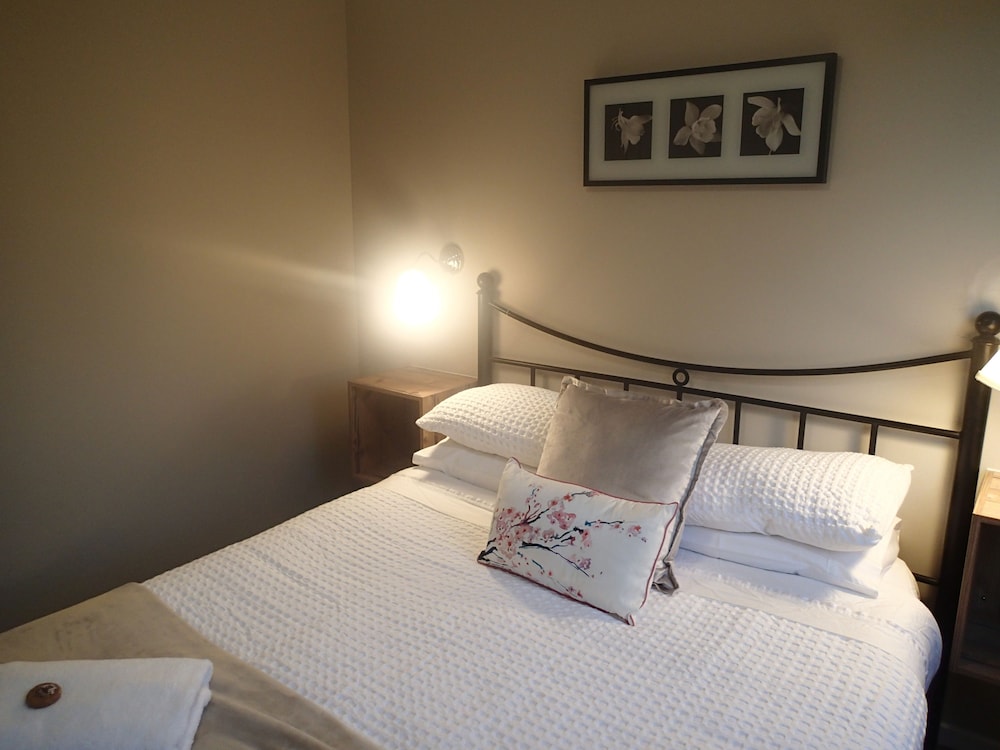 Dungowan Waterfront Apartments