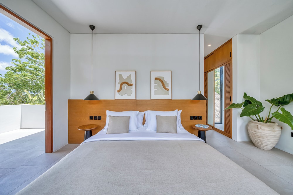 New Luxury Malvarrosa Villas
