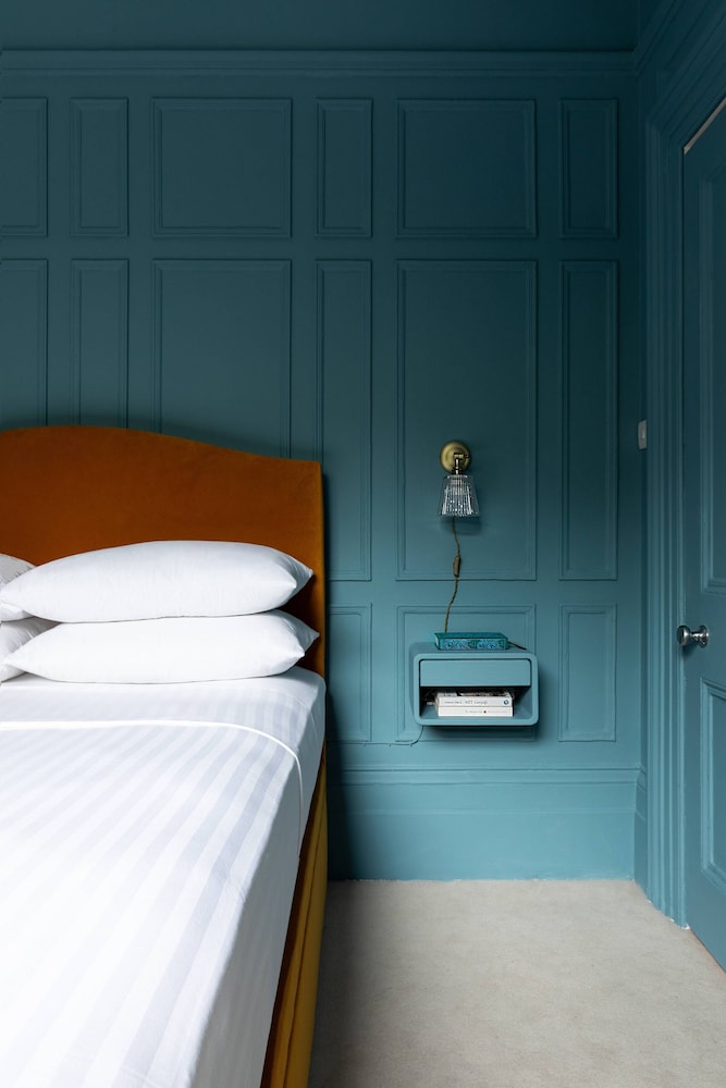 Pembridge Villas VI by Onefinestay