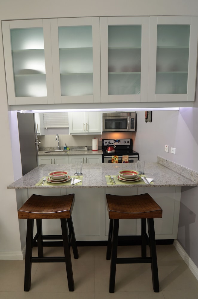New Kingston Central Guest Apartment