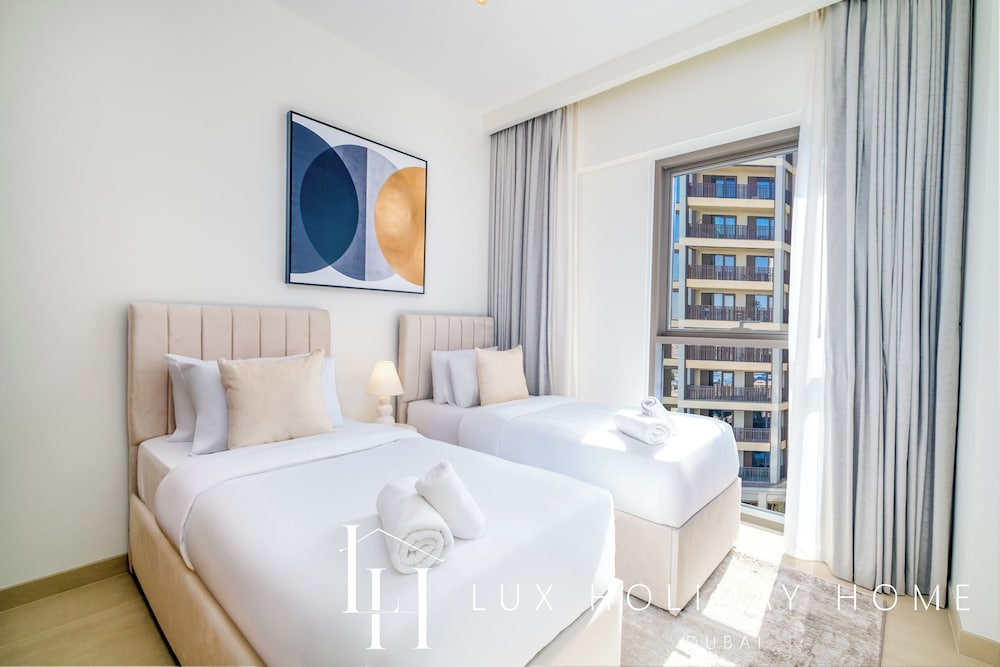 LUX The Orchid Creek Beach Suite