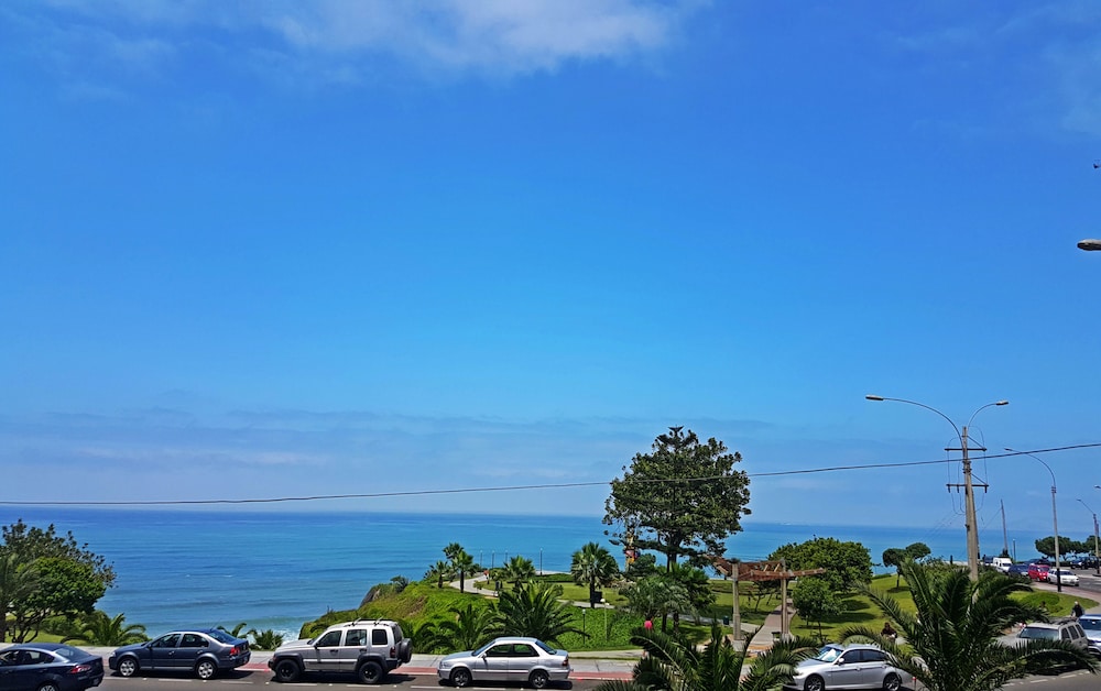 Stylish Ocean View Private Apartment
