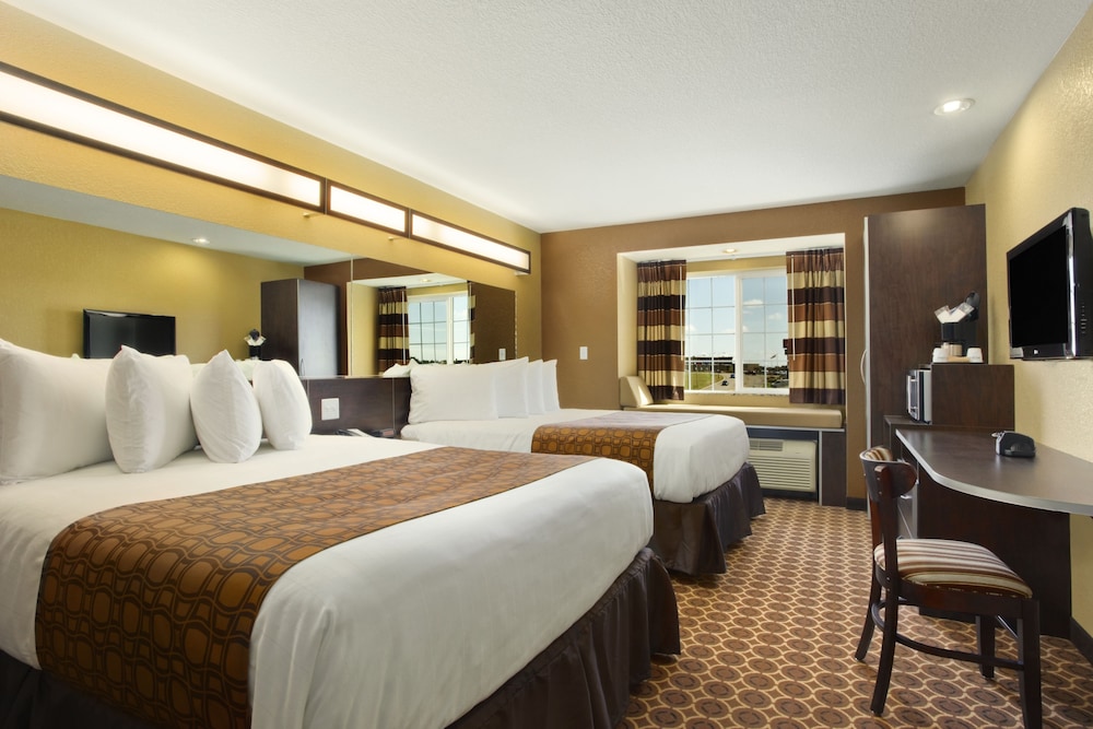 Dickinson Vacations - Microtel Inn  Suites by Wyndham Dickinson - Property Image 3